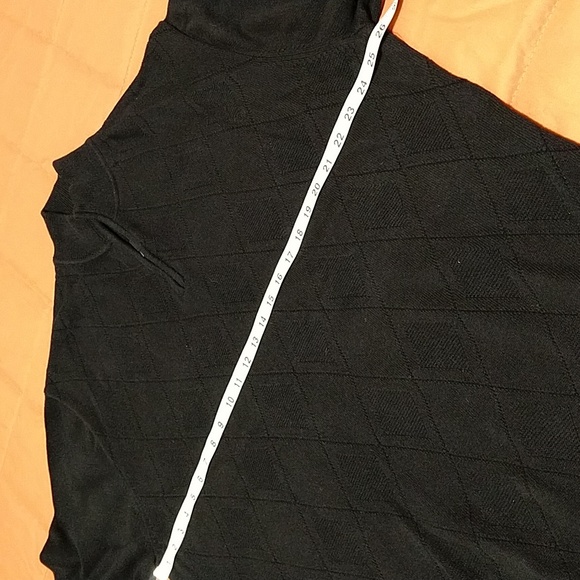 Claiborne Men's Sweater - Picture 6 of 10